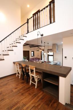 サラサホーム福井北　(株)ガウディ　かわいい家　